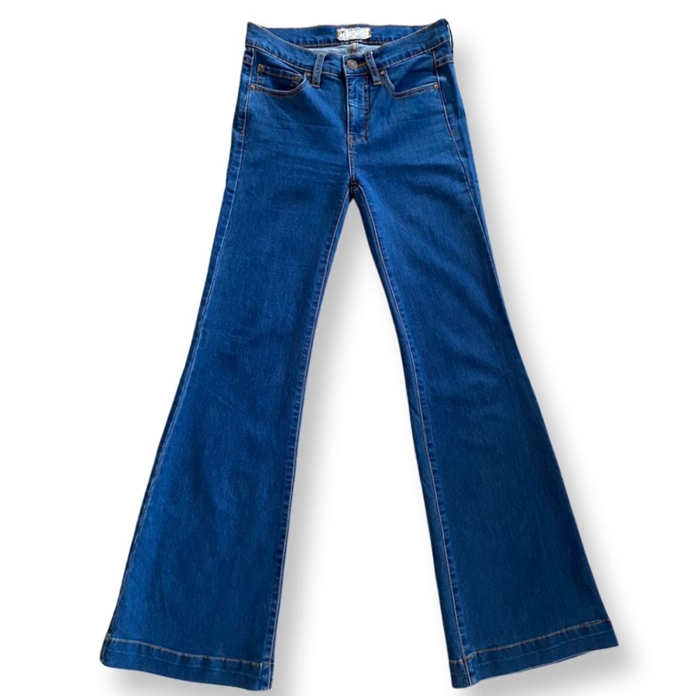 Free people bell bottom/wide leg jeans size 27